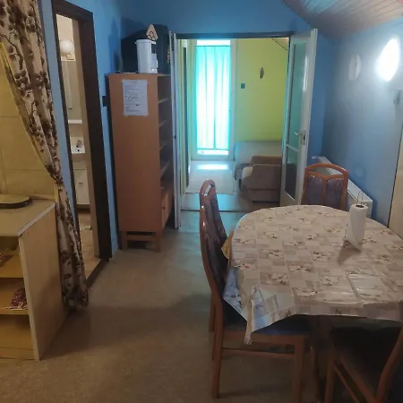 Etus Vendeghaz Балатонфеньвеш