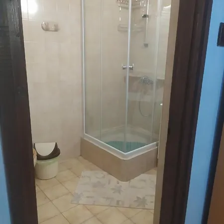 Etus Vendeghaz * Balatonfenyves